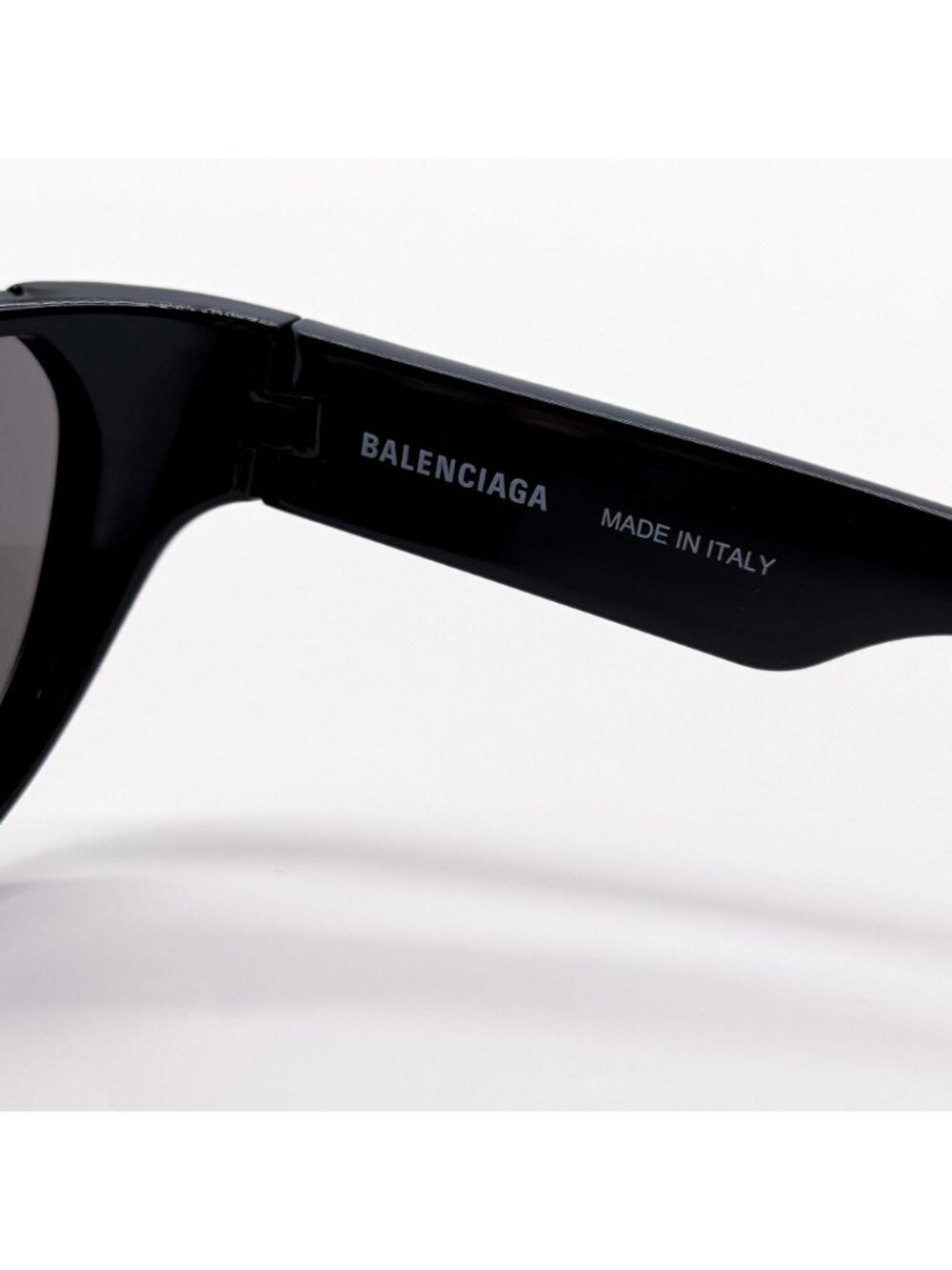 NEW BALENCIAGA BB0201S 001 SUNGLASSES BLACK OVERSIZED WOMEN EYEWEAR BALENCIAGA - Picture 8 of 10